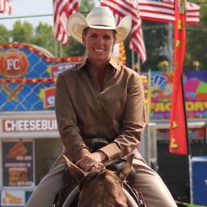 Meet your Posher, Leslie